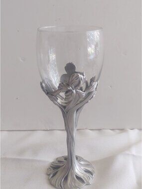 Seagull Canada Pewter Base Hand Blown Glass Wine Glass 7 1/2" Tall Rose Pattern